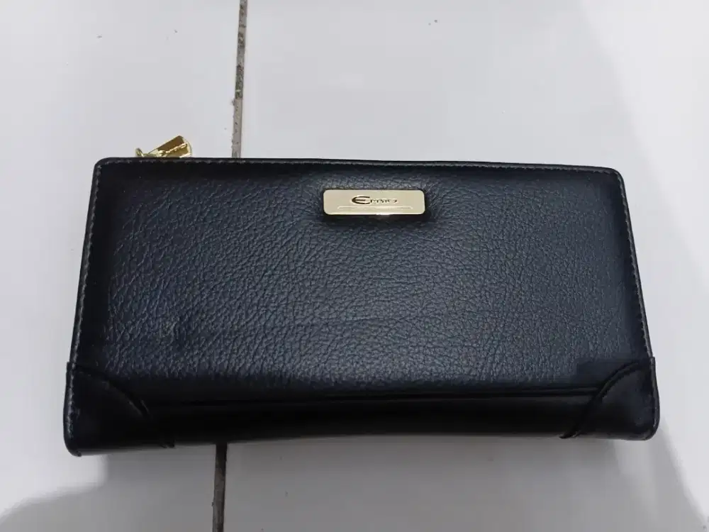 Dompet panjang wanita