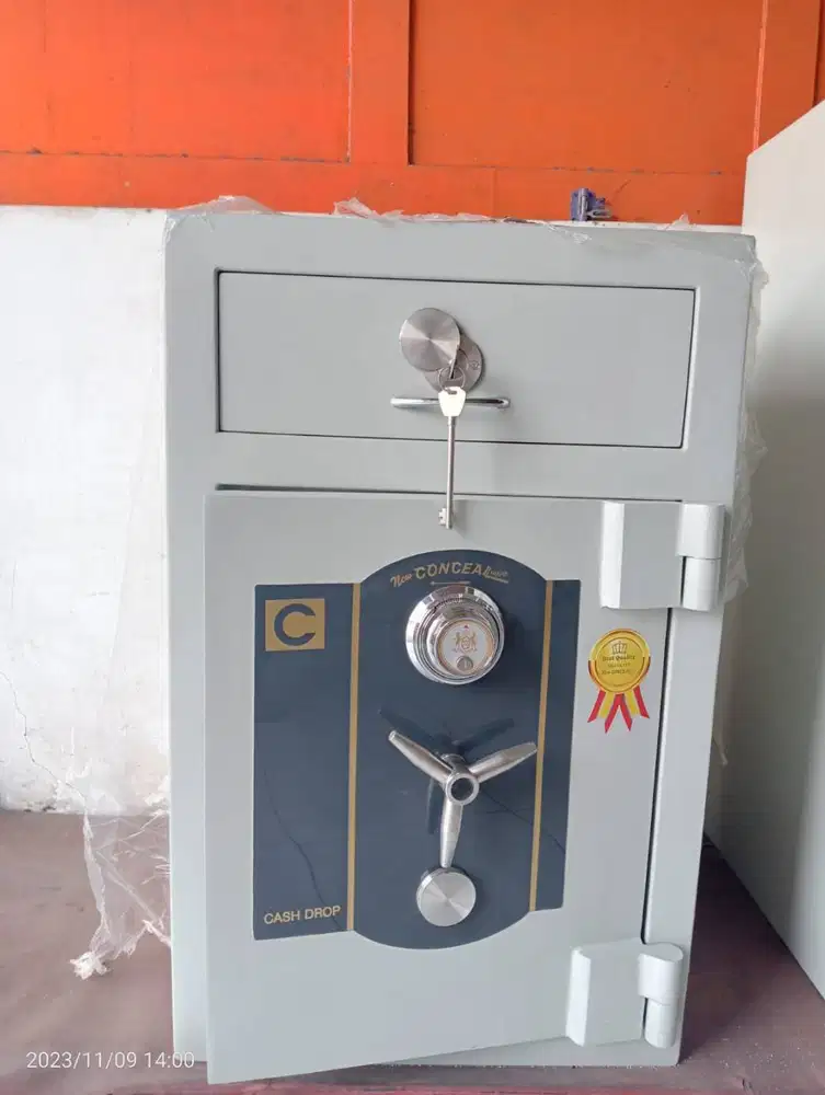 BRANKAS CONCEAL CASH DROP