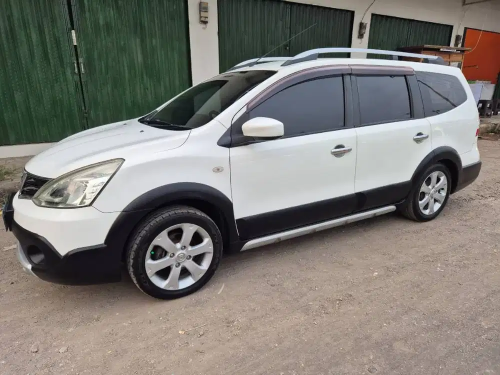 Grand Livina xgear AT 2014