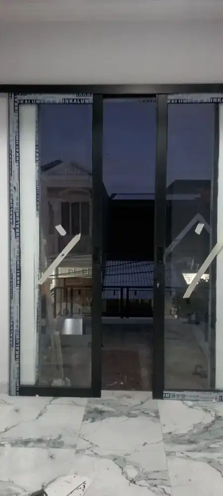 Pintu sleding alumunium