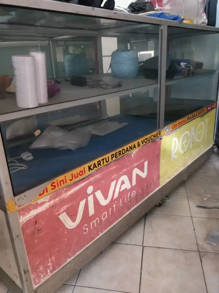 Dijual murah etalase 2 unit