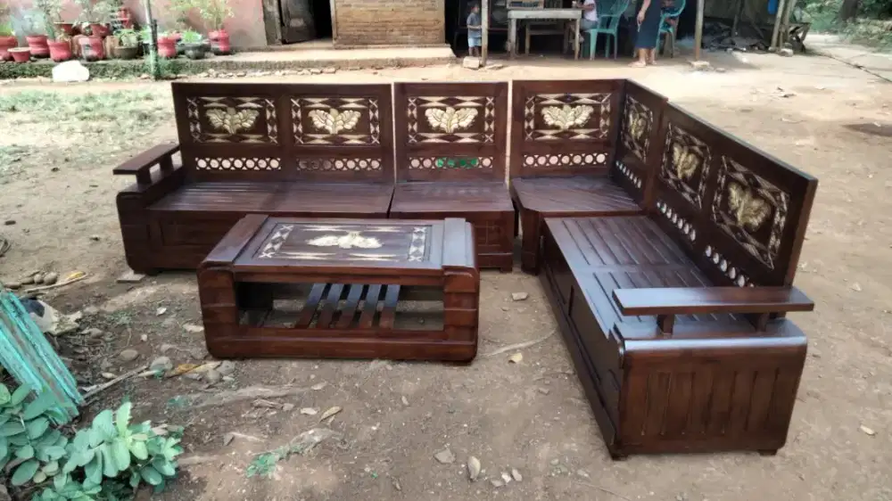 Kursi sudut minimalis domini