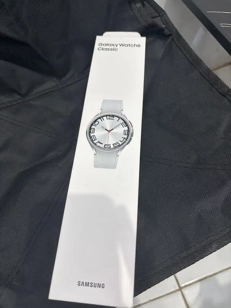 JUAL CEPAT Samsung Galaxy Watch6 Classic – Smartwatch Premium