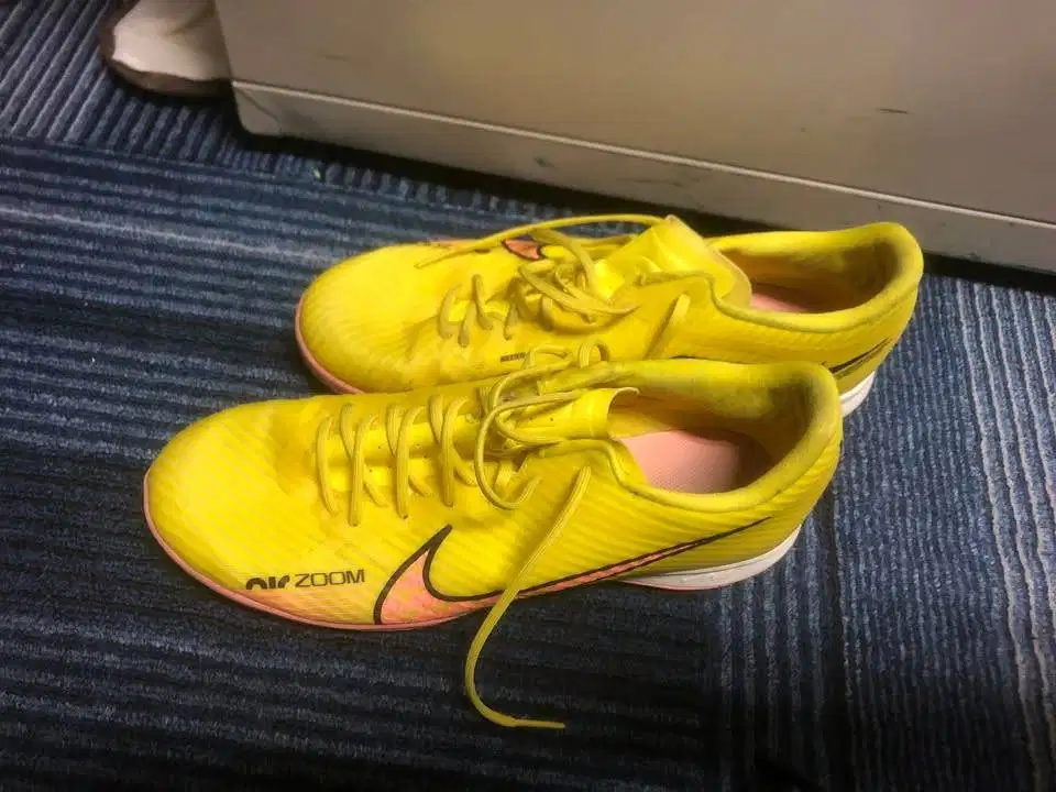 Sepatu Futsal Nike Zoom Mercurial Vapor 15 Academy IC Uk. 42,5