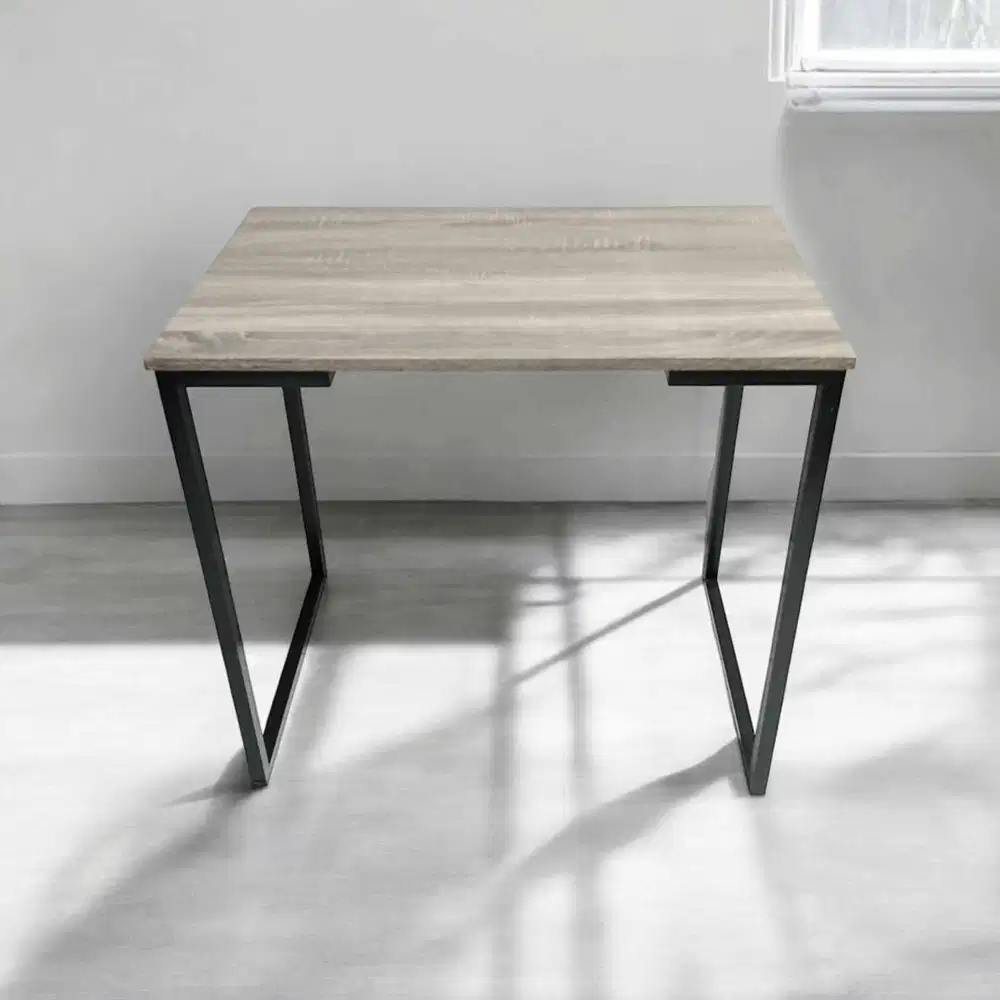 MEJA POTABLE / GAMING