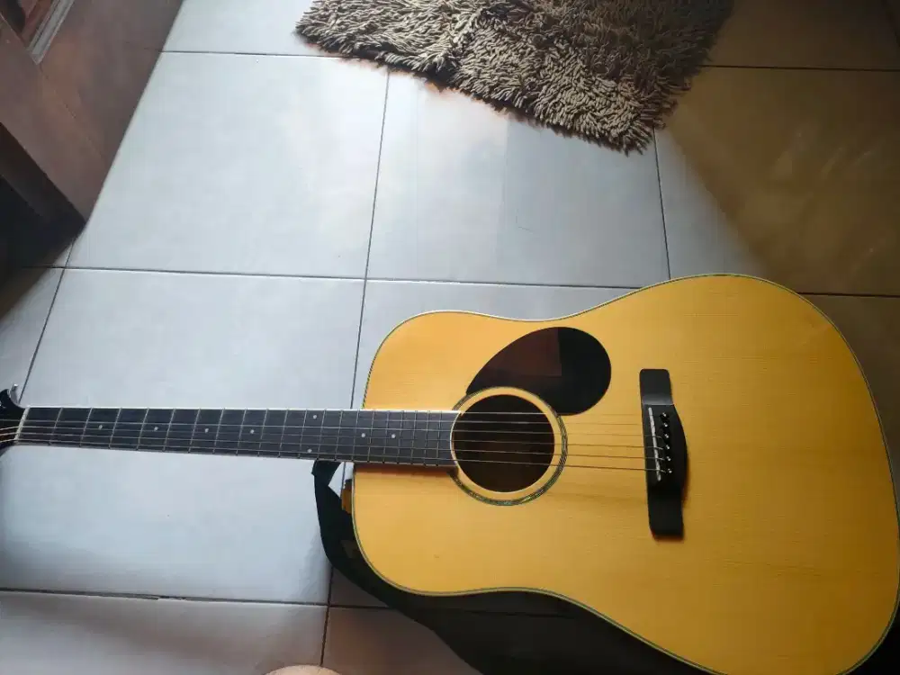 Gitar Greg Bennett 210 SN