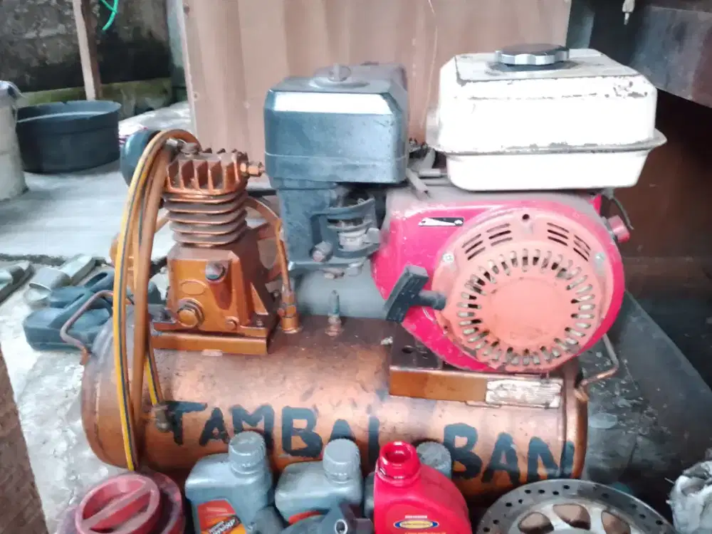 JUAL BTH KOMPRESOR ANGIN BENSIN GEDE BSR KONDISI MSH BGS GAK RSK