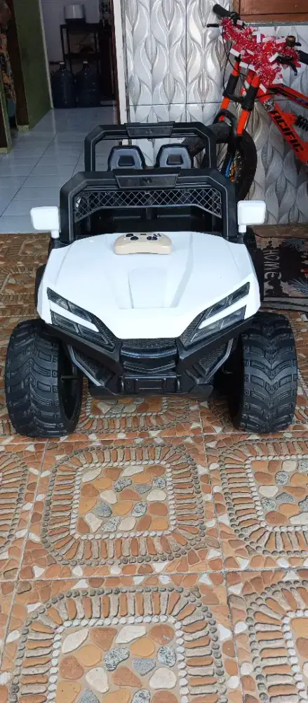 Mobil Remot Kontrol Jeep Exotic EJP-7706