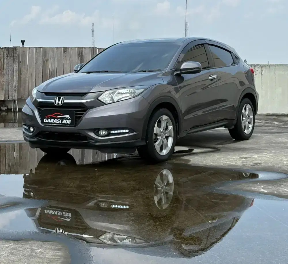 Honda HR-V 1.5 E CVT AT Tahun 2018 Warna Abu Abu Metalik KM 88rb