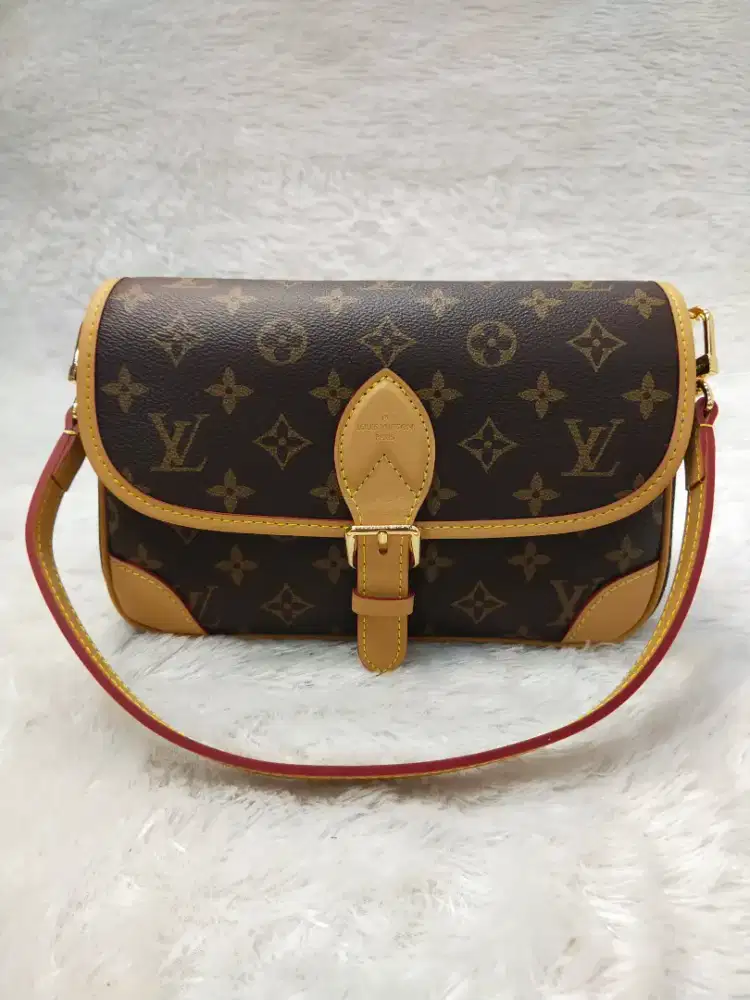 Luxury LOUIS VUITTON slingbag sangat mewah dan cakep maksimal