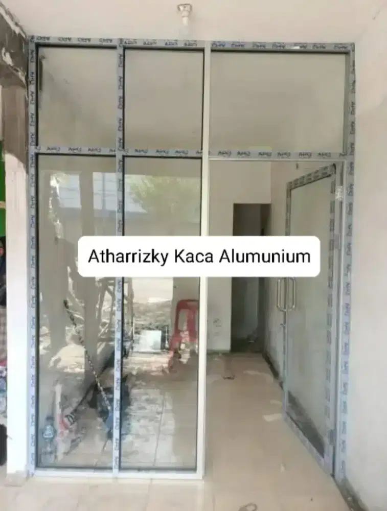 Partisi sekat kaca, Pintu Sliding door