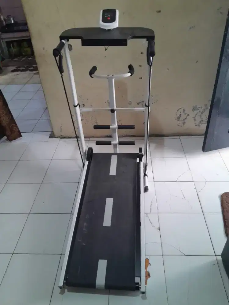 TREADMILL MANUAL PRELOVED