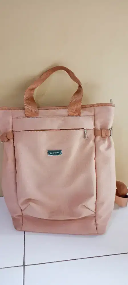 Tas Elizabeth Original, Kondisi Hampir Baru, Jarang Dipakai