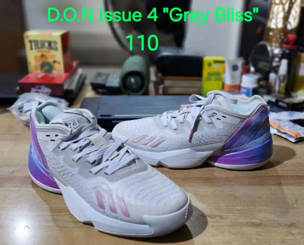 Sepatu D.O.N Issue 4