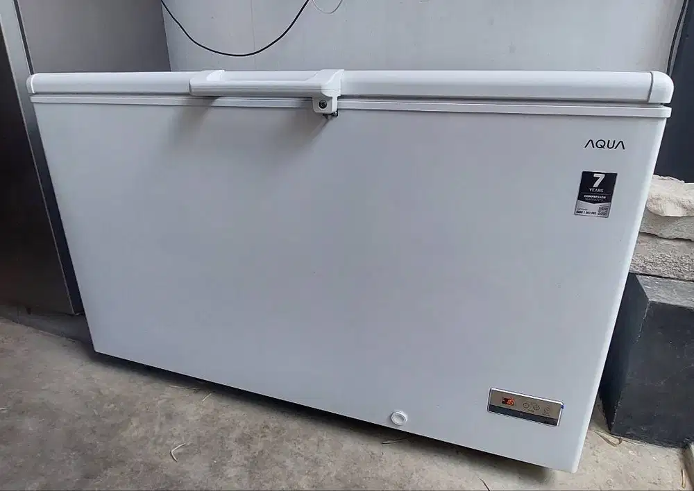 Jual AQUA Freezer Baru 4 Bulan