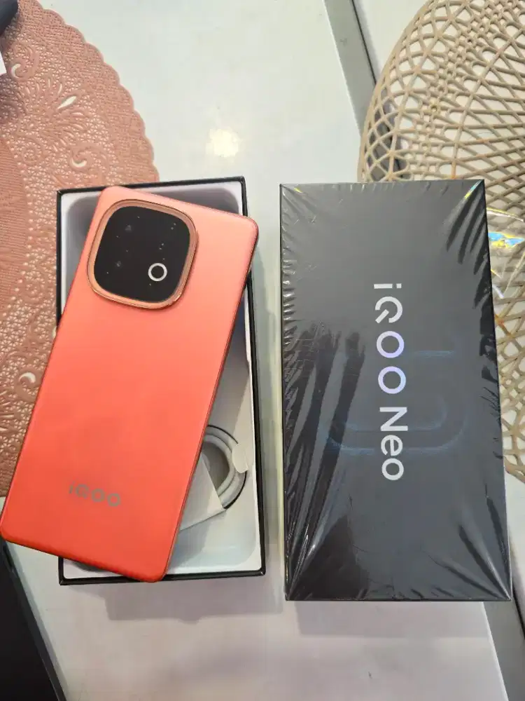 PROMO 1QOO NEO 10