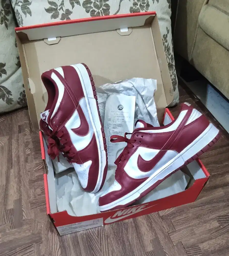 ORI Nike Dunk Low Retro size 45 29cm Maroon/Red-White Sneakers Sepatu