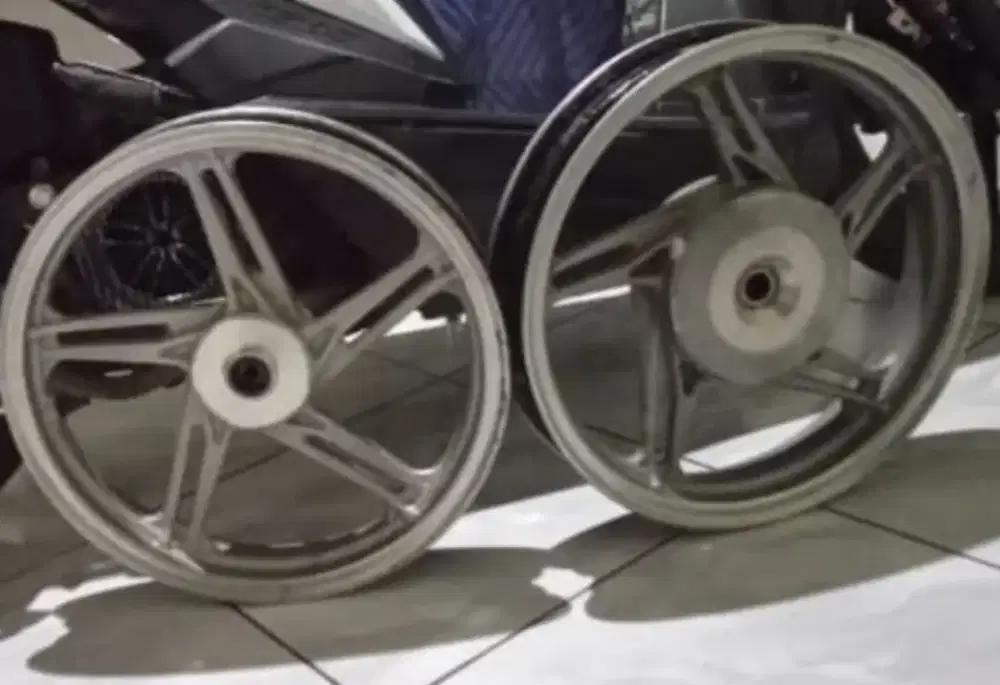 Velk beat new silver