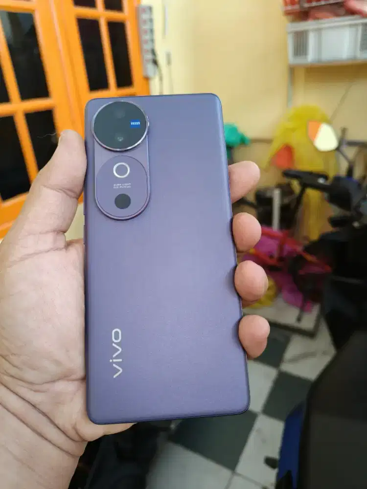 Vivo v40 5g 12/256 fullset