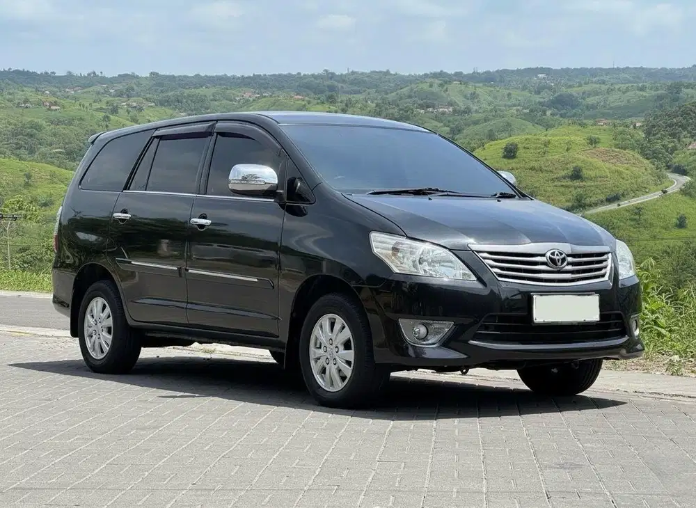 Toyota Innova 2.0 G BSN At 2013 km +/- 85.000
