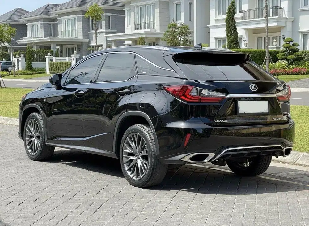 Lexus RX 200t F Sport At 2017 km +/- 87.000