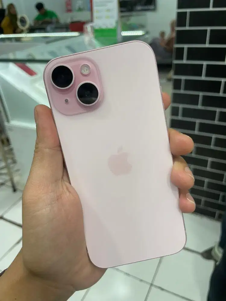 IPHONE 15 NEW SEGEL 128GB IBOX FREE TG DAN SOFCASE CICILAN DP 0% ACC
