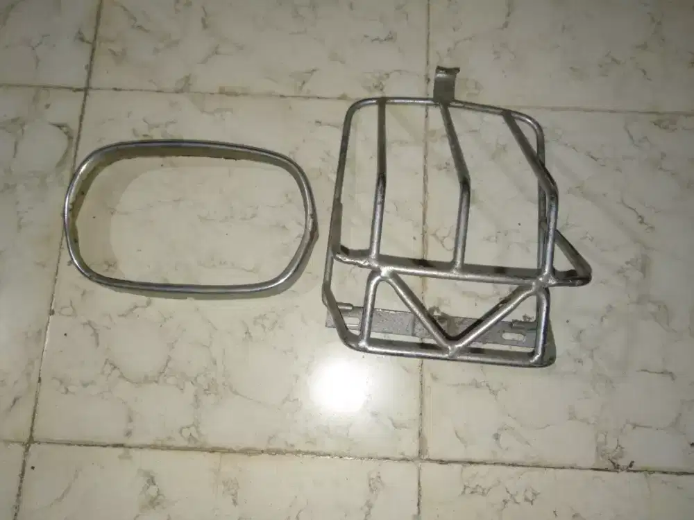 Ring lampu depan dan kerodong lampu belakang vespa px