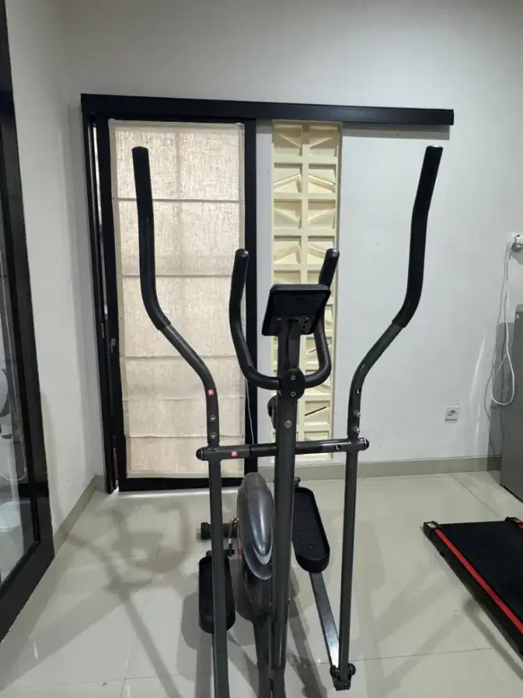Berwyn elliptical bike 3 in1, 507e alat olahraga