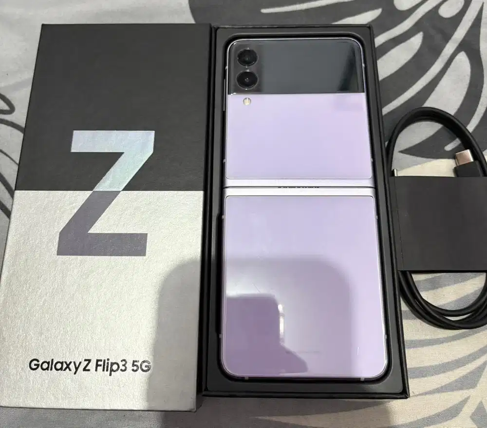 Samsung flip 3 ungu