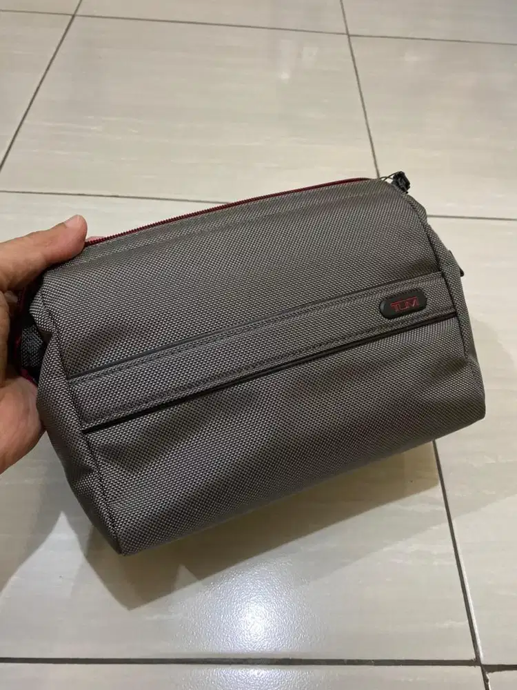 Pouc Tumi authentic grey
