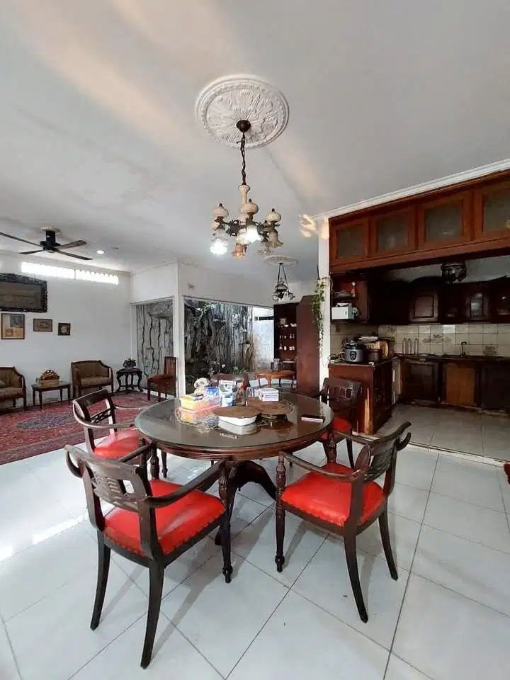 Dijual Rumah di jalan raya kodam bintaro pesanggrahan jakarta selatan