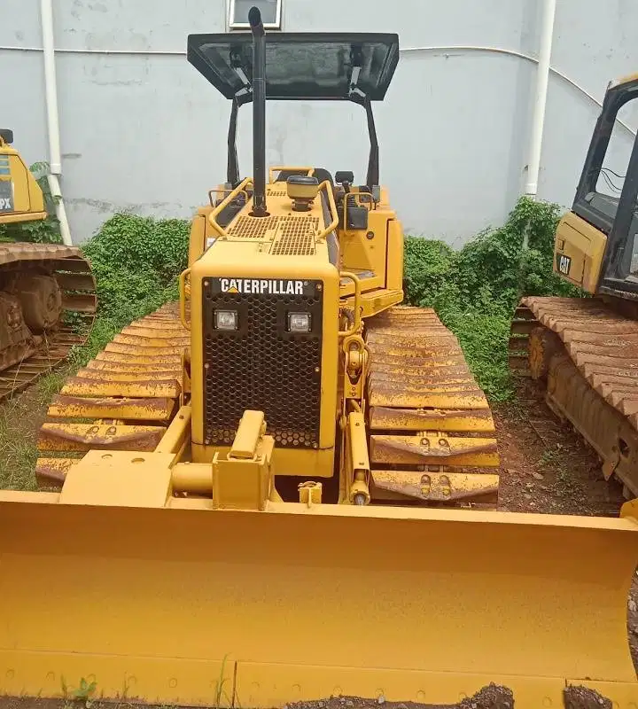 Dijual Bulldozer Caterpillar model D3G LGP Ex. Import 2024