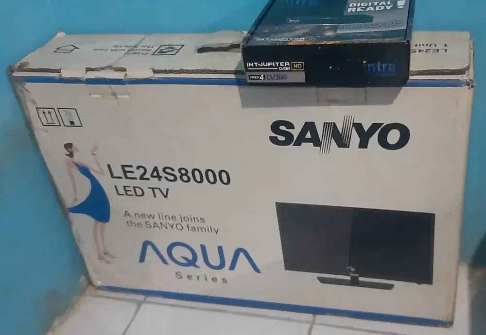 Tv analog sanyo aqua 24in + stb