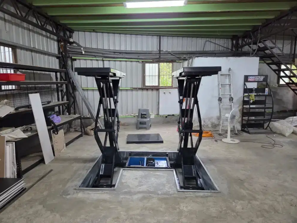 Mini scissor lift