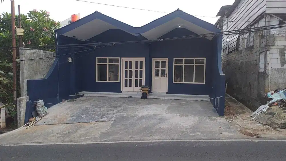 Dijual rumah usaha di karang tengah 1