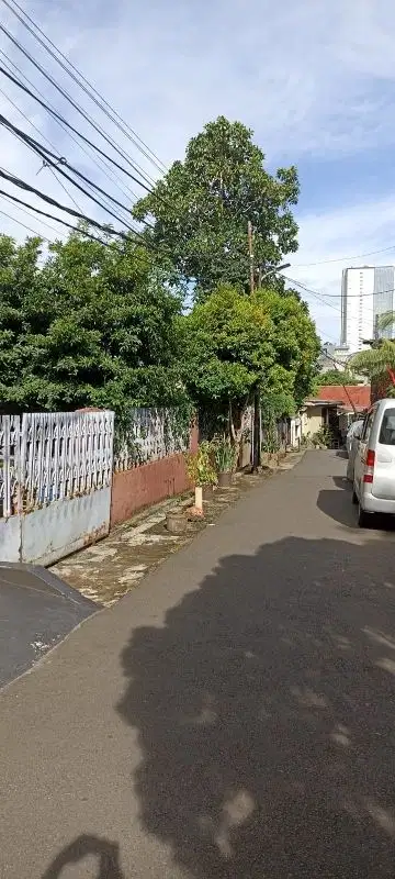 dijual rumah hitung tanah dalam komplek dikebayoran lama