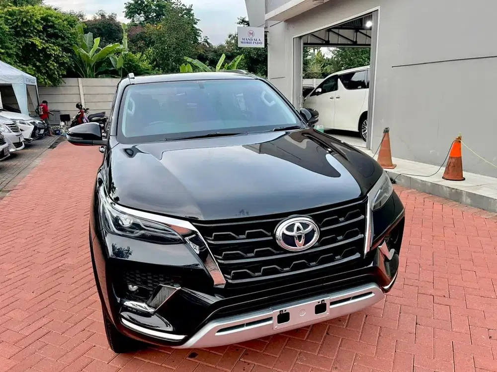 Toyota fortuner G 2.4 diesel 2021 AT attitude black