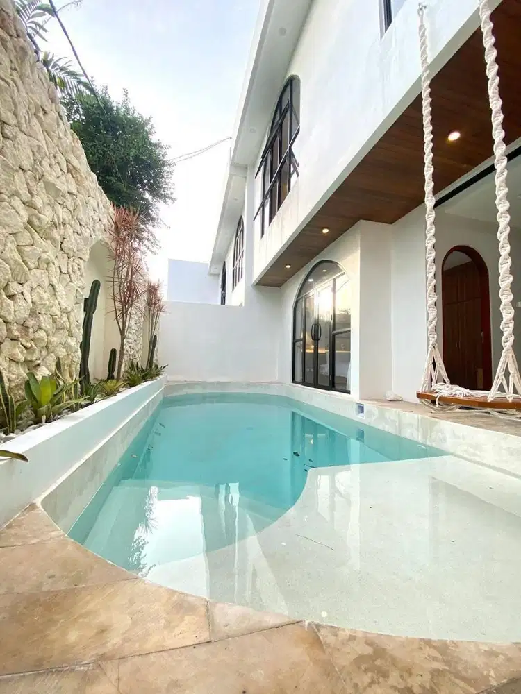 Vila Baru Mediteranian di Kerobokan