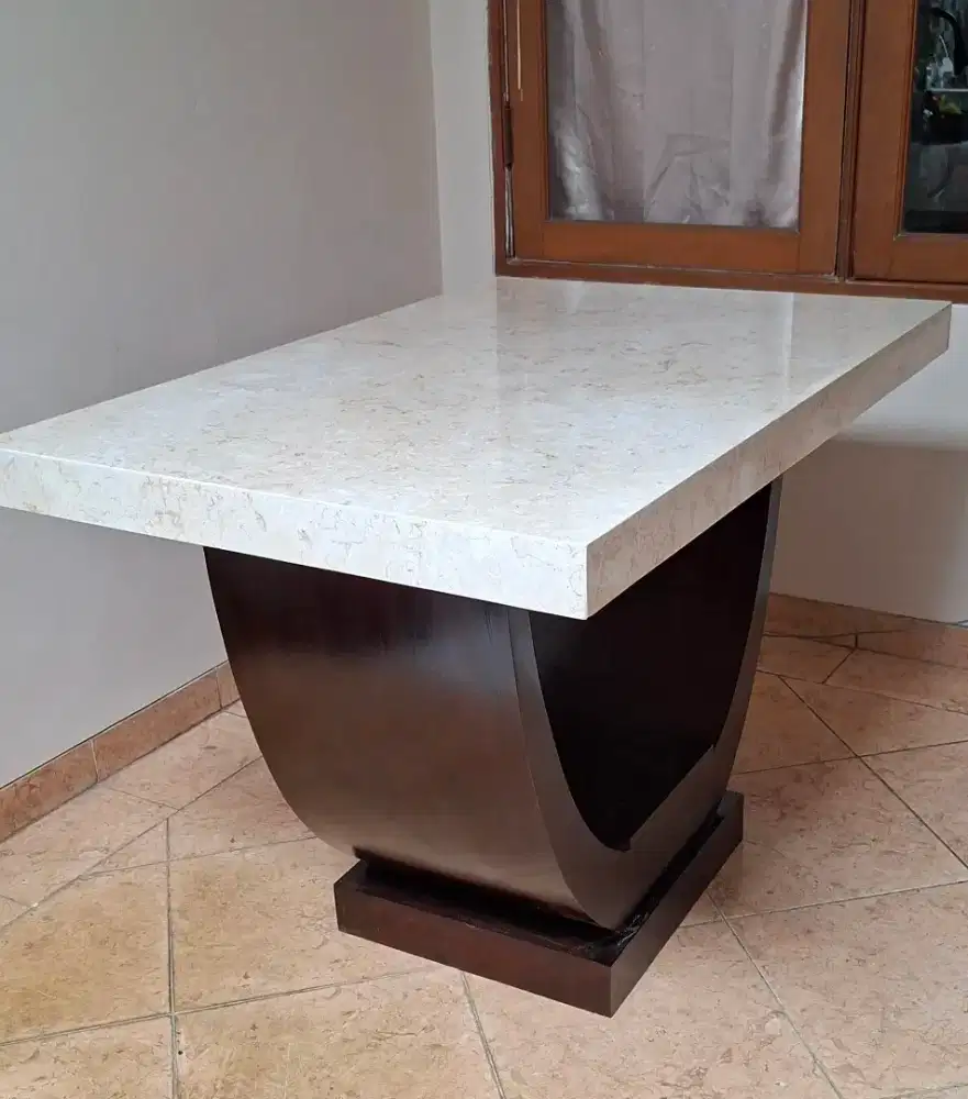 MEJA MAKAN KAYU JATI MARMER