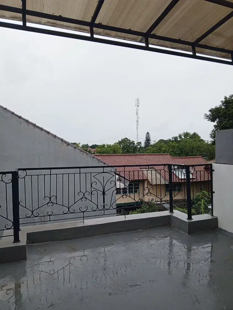Rumah Rooftop 2 Lantai SHM Full Bata Merah Bebas Banjir Jagakarsa
