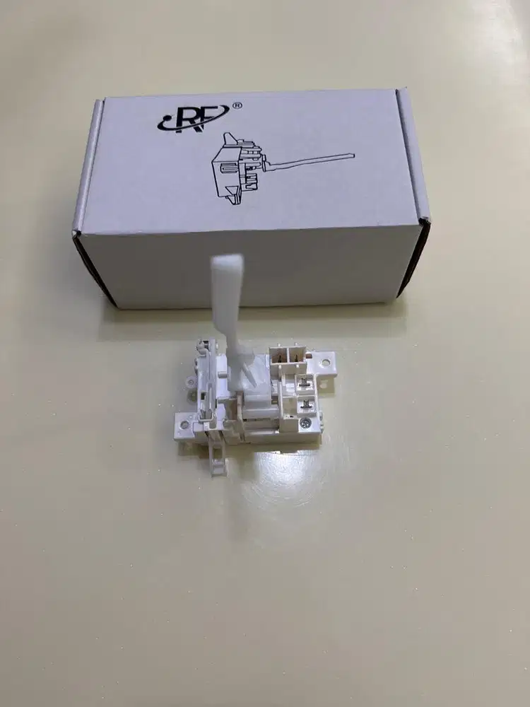 Door switch mesin cuci Hitachi