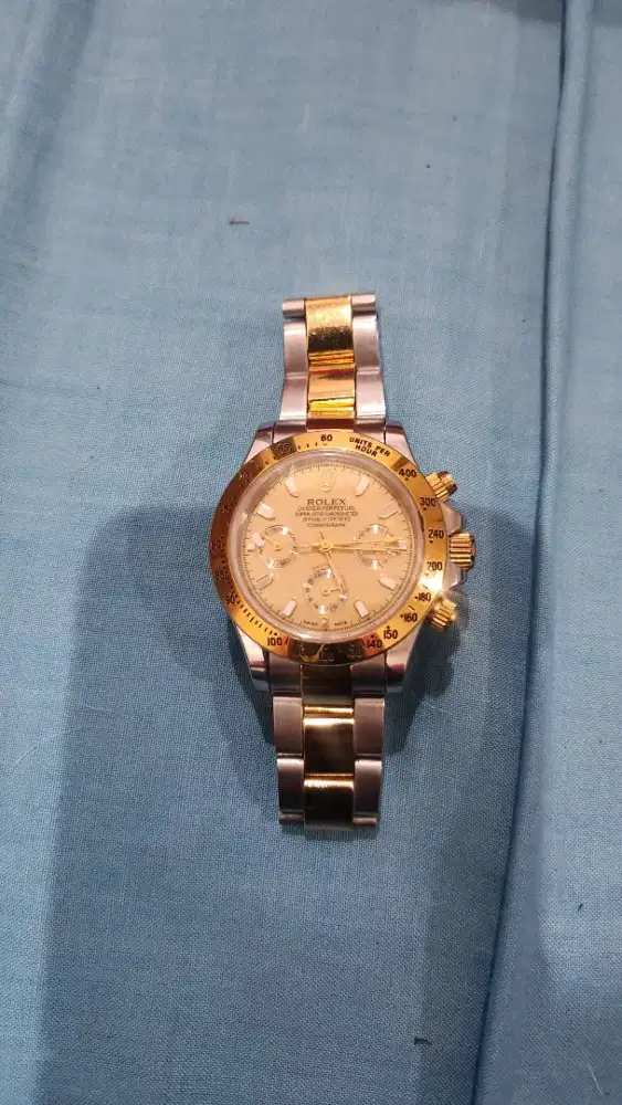 Jam tangan rolex daytona
