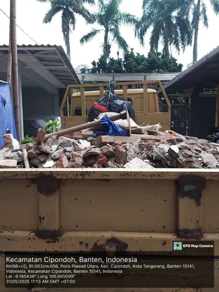 Jasa urugan dan buang puing