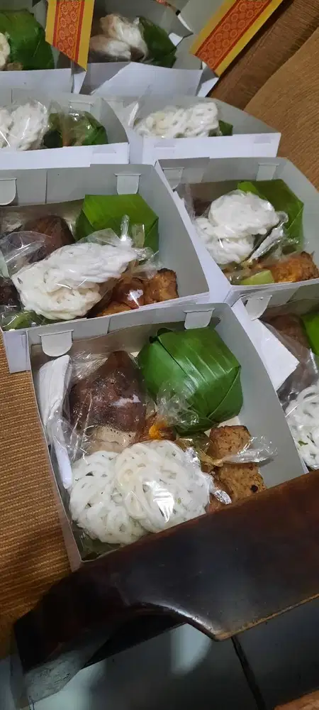 DI SINI TERIMA PESANAN NASI KOTAK SYUKURAN, ULANGTAHUN, JUMAT BERKAH