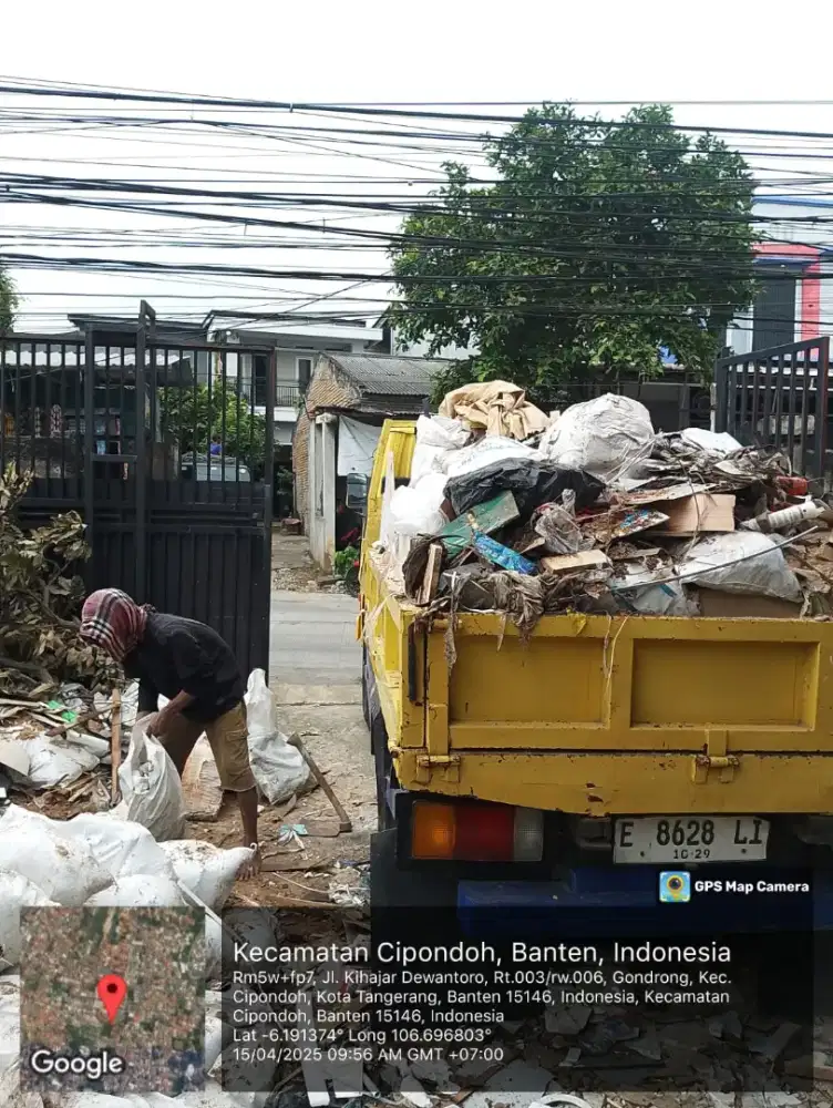 Jasa urugan dan buang puing