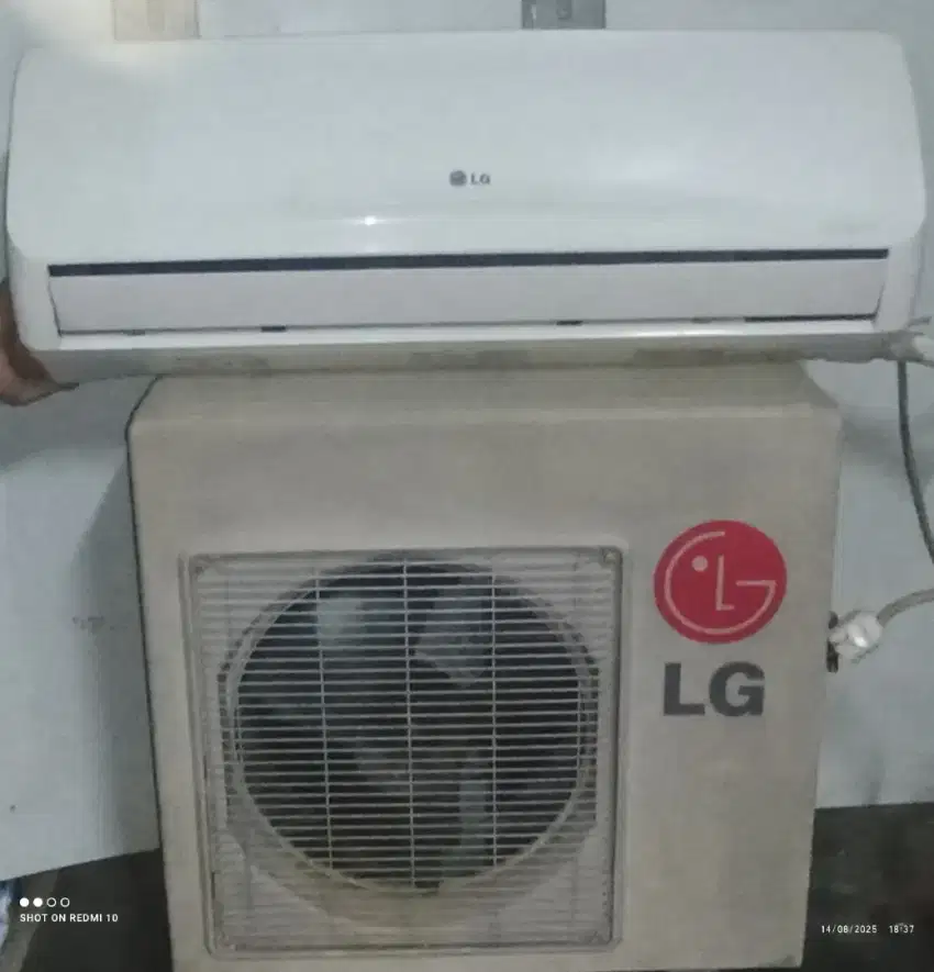 Service AC kulkas prizer chiller mesin cuci top loading fron loading