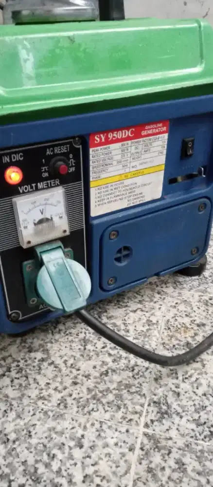 Genset 2 tak merek seiyu 850watt. Rata2 650watt.bisa tukertambah ..