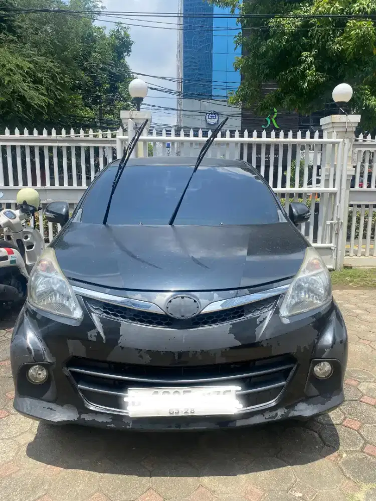 Toyota Avanza Veloz 1,5 tahun 2013