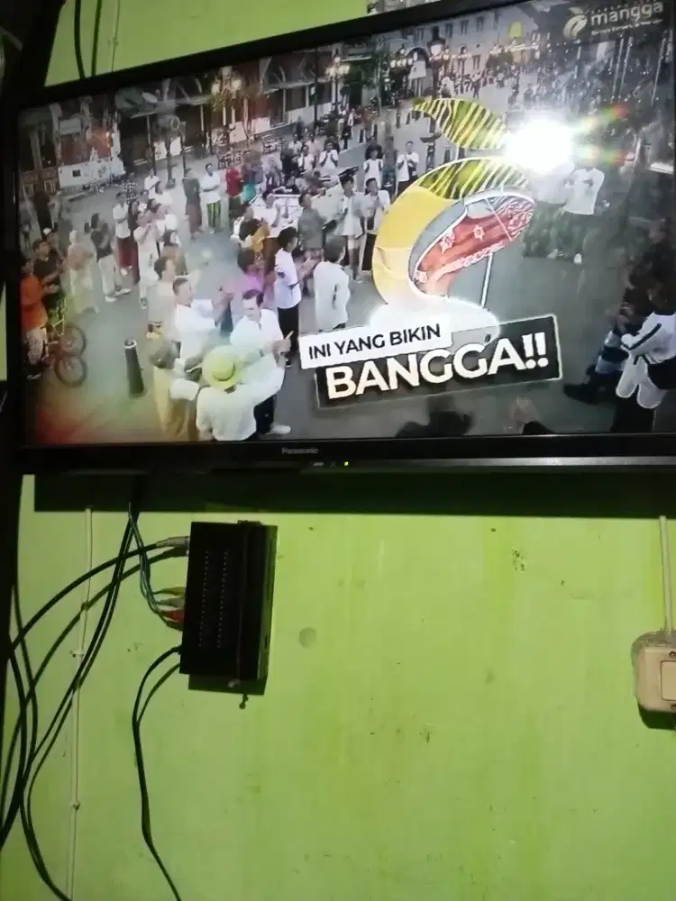 Televisi LED 32 Panasonic