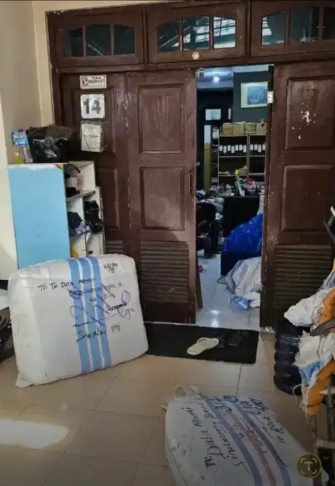 DICARI KARYAWAN GUDANG PEKERJAAN SERABUTAN/FOKUS. BONGKAR,KIRIM